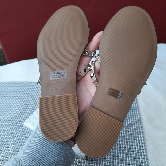 Steve Madden Lodell Rock Stud Flat Sandals Taupe Silver 8 NEW Blogger Fave - Picture 10 of 14